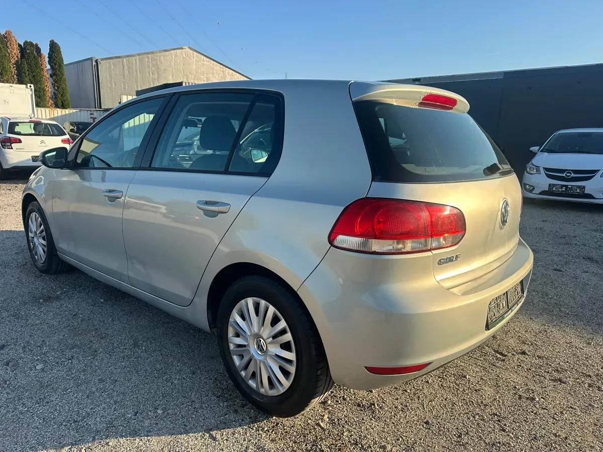 Volkswagen Golf 2009 photo 3