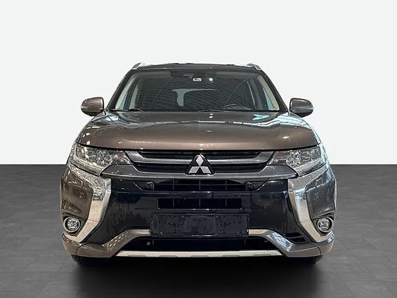 Mitsubishi Outlander 2018 photo 2