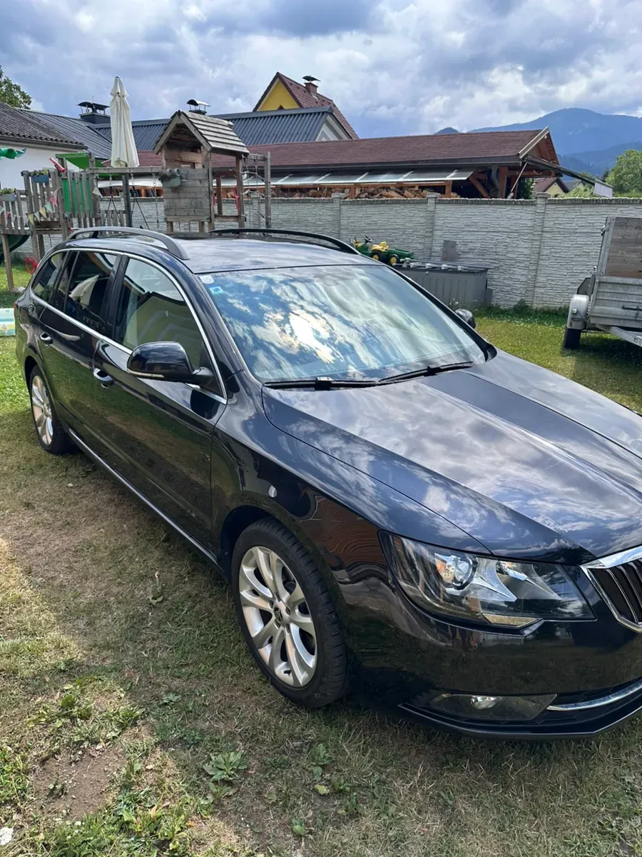 Skoda Superb 2014 photo 2
