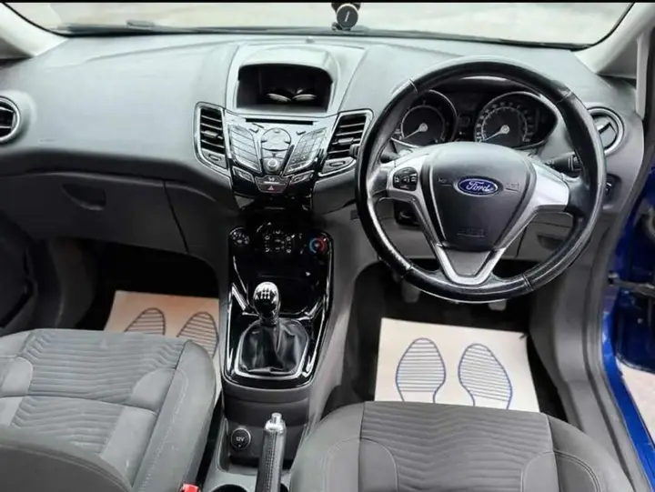Ford Fiesta 2017 photo 2