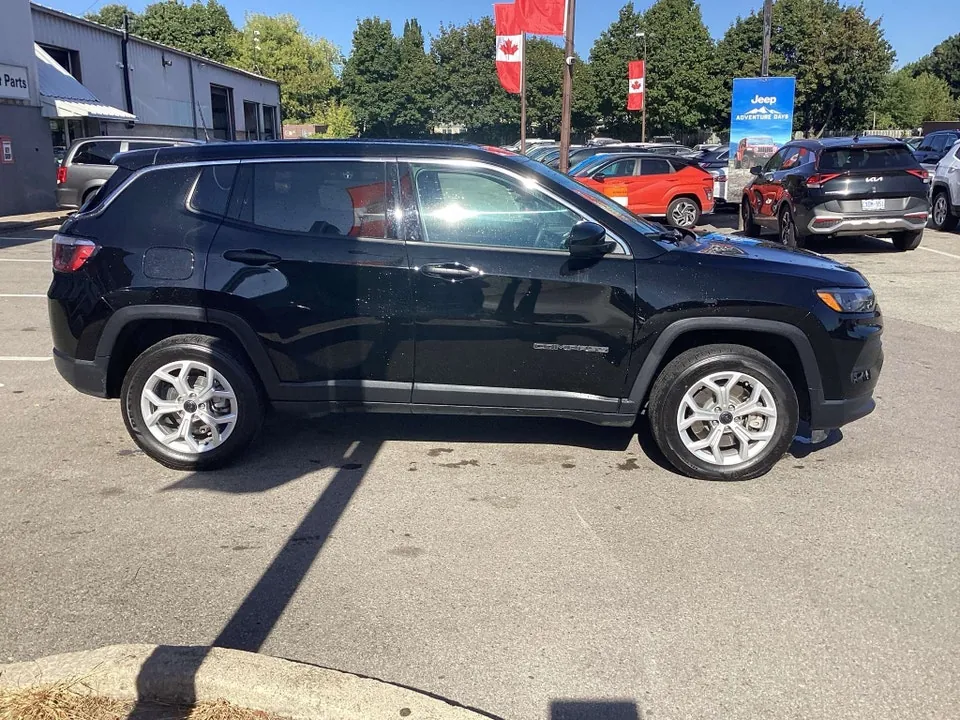 Jeep Compass 2025 photo 4