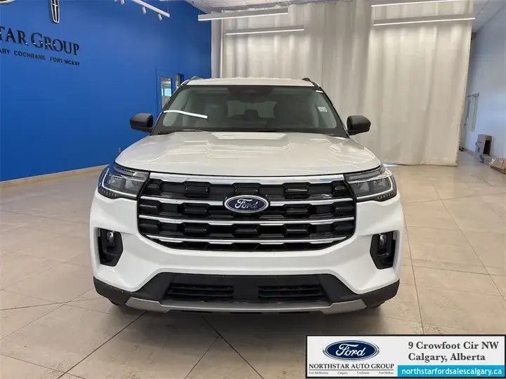 Ford Explorer 2026 photo 2