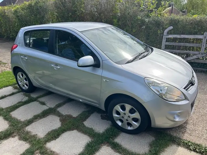 Hyundai I20