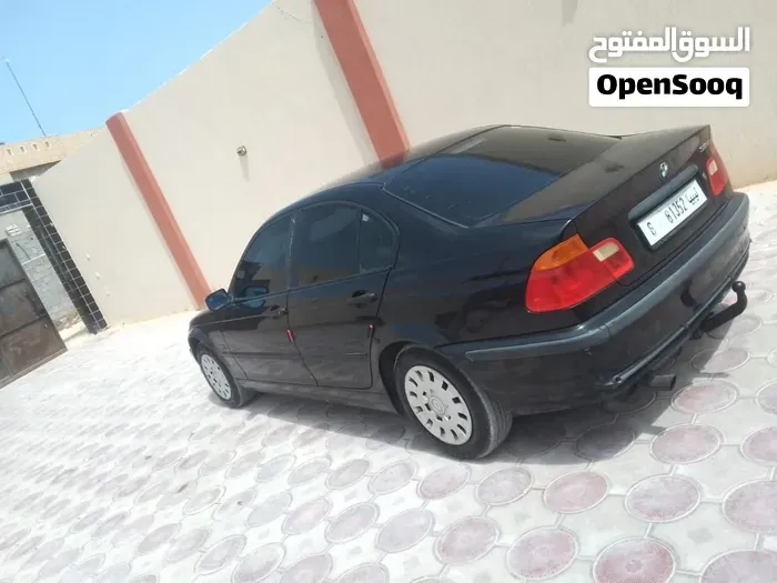 BMW 3 Series 2004 photo 2