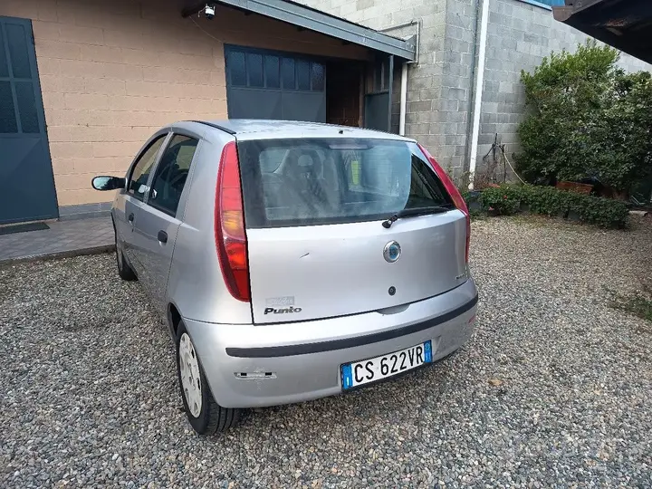 Fiat Punto 2007 photo 2