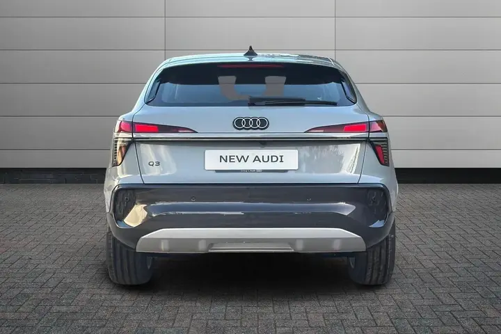 Audi Q3 2026 photo 4
