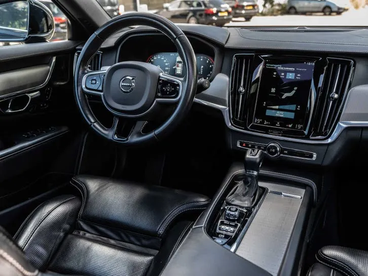 Volvo V90 2020 photo 2