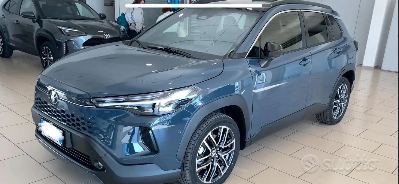 Toyota Corolla Cross 2025 photo 2