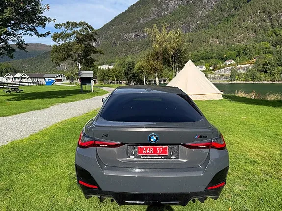 BMW I4 2022 photo 4