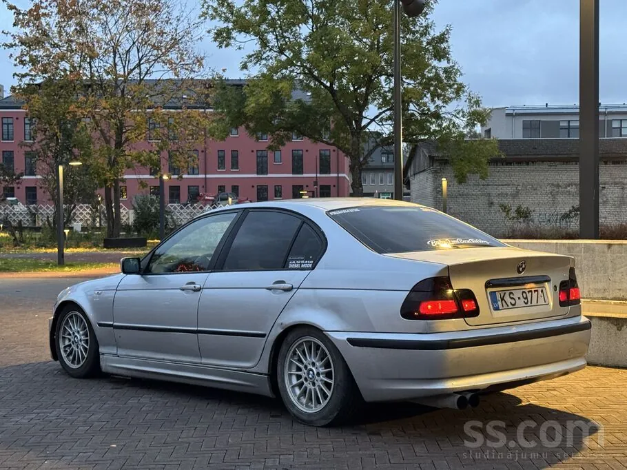 BMW E46 2003 photo 2