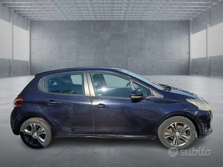 Peugeot 208 2014 photo 4