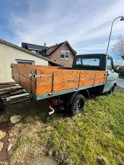 Ford Transit 1981 photo 4