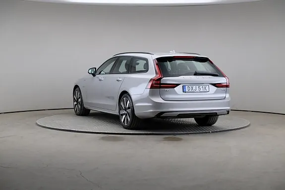 Volvo V90 2026 photo 2