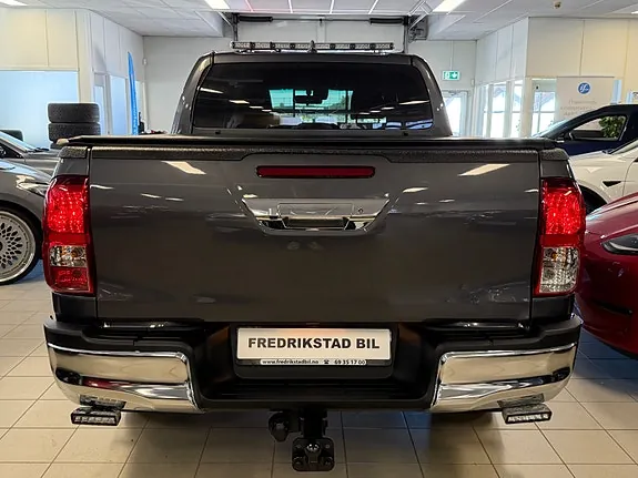 Toyota Hilux 2022 photo 3