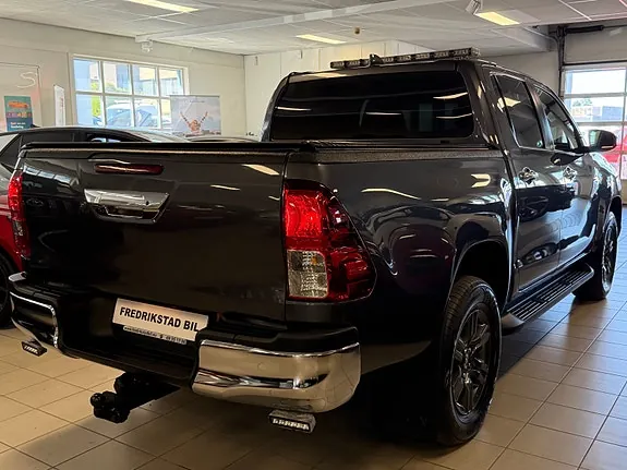 Toyota Hilux 2022 photo 4