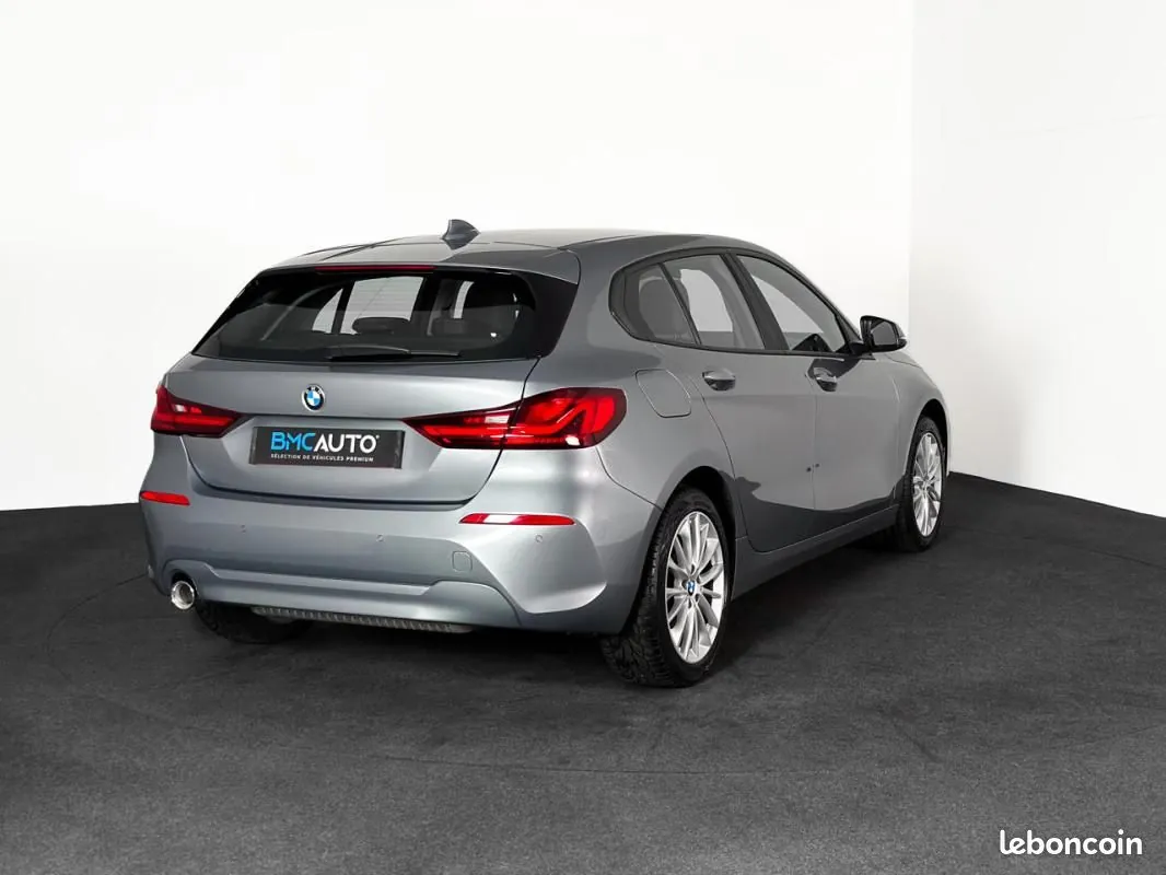 BMW 1 Series 2023 photo 5