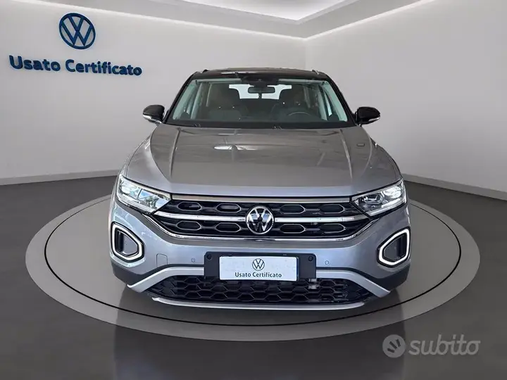 Volkswagen T-Roc 2024 photo 2