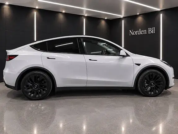 Tesla Model Y 2023 photo 3