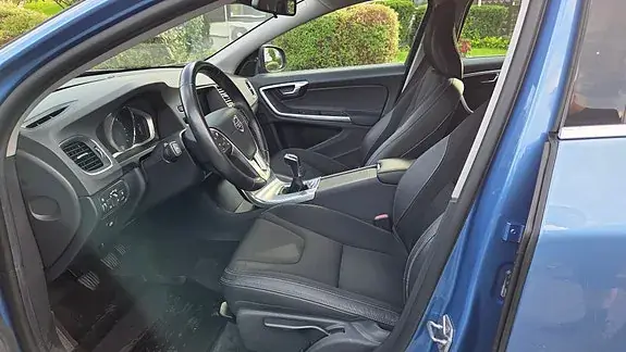 Volvo V60 2015 photo 5