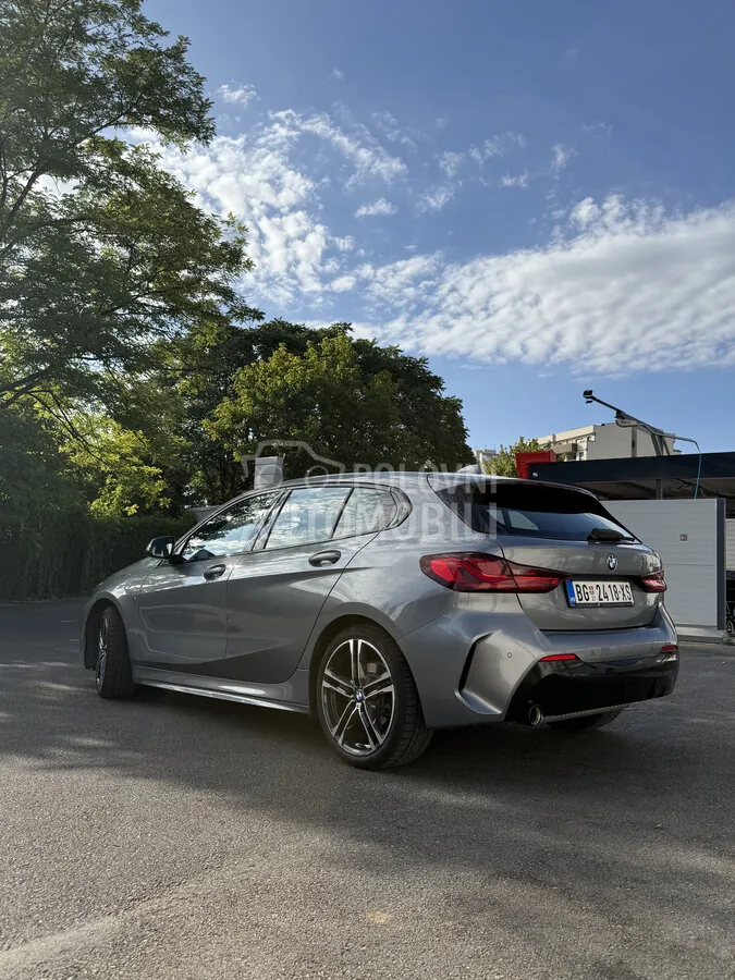 BMW 118I 2022 photo 3