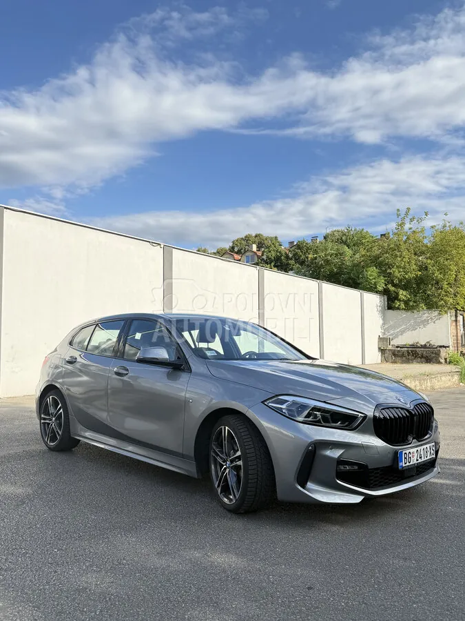 BMW 118I 2022 photo 2