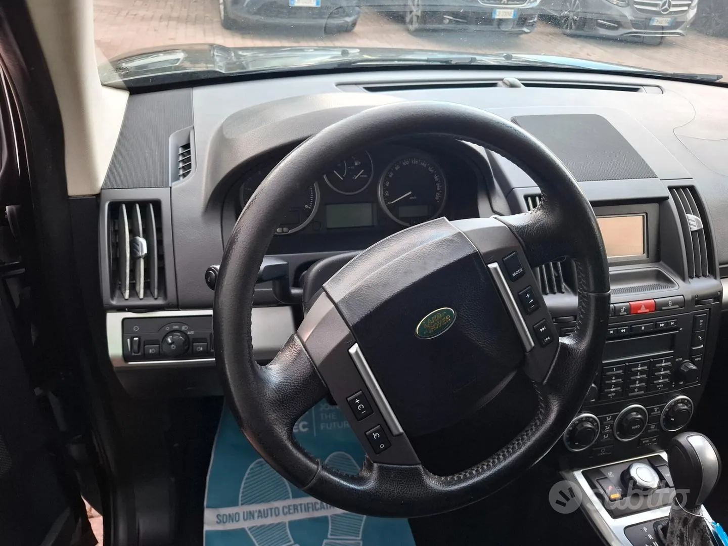 Land Rover Freelander 2010 photo 5