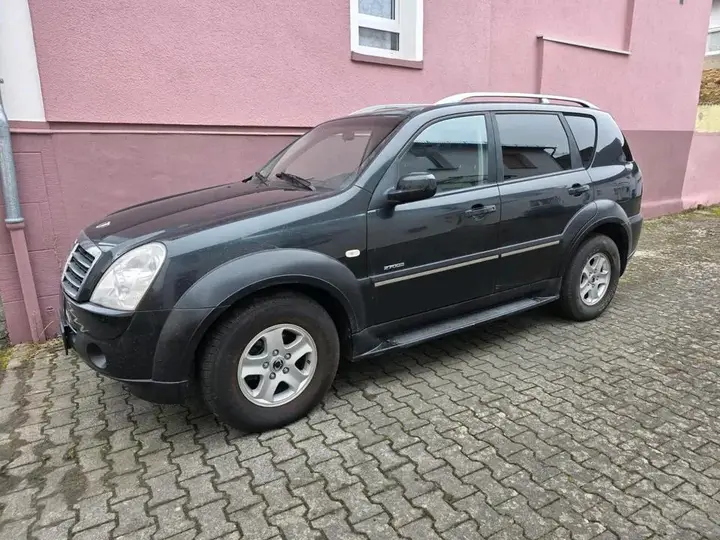 KG Mobility Rexton