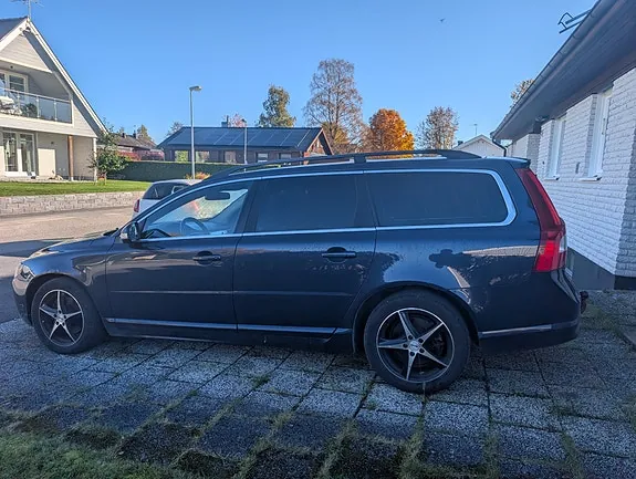 Volvo V70 2011 photo 5