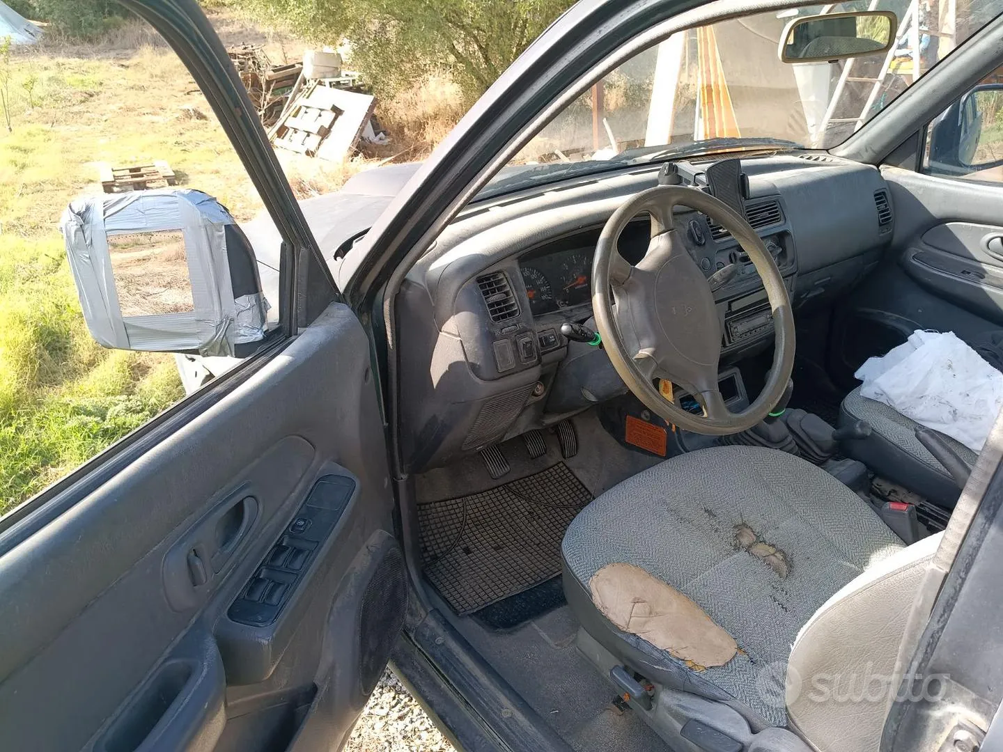 Mitsubishi L200 1996 photo 4