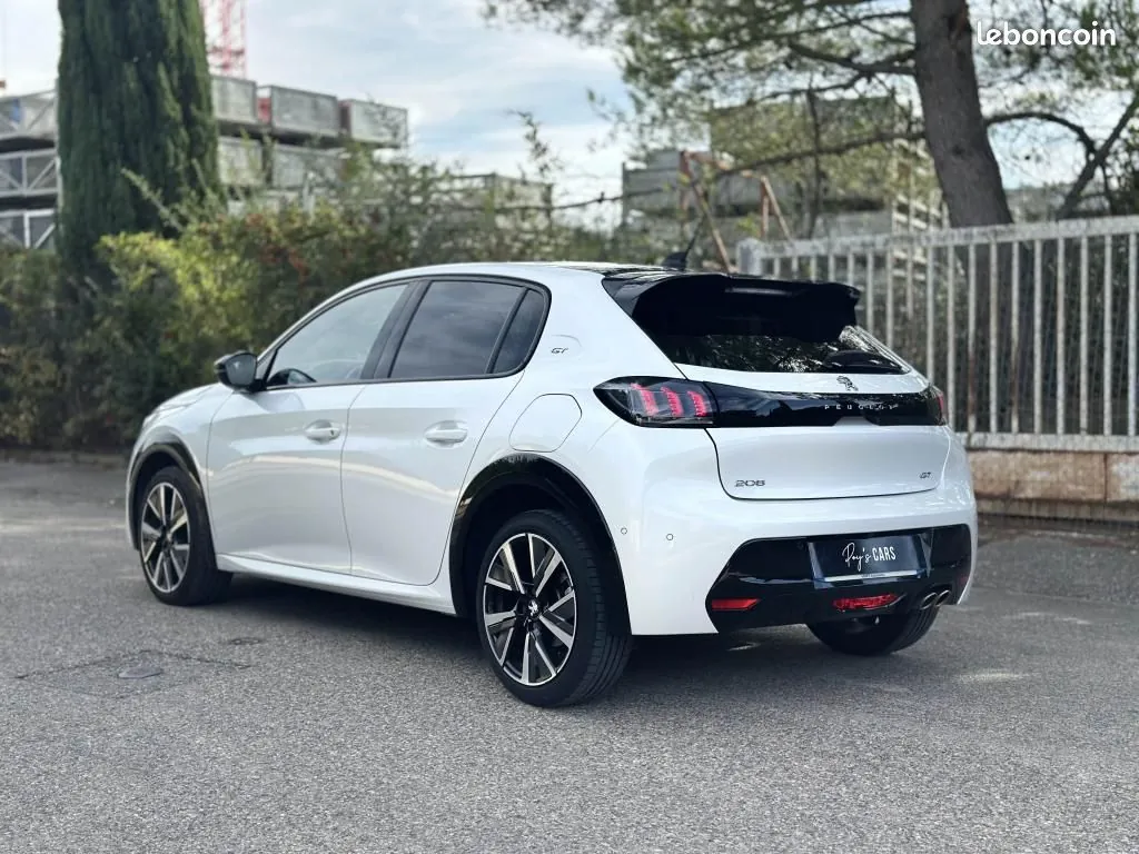 Peugeot 208 2022 photo 3