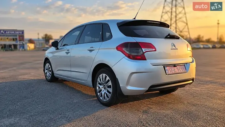 Citroen C4 2013 photo 5