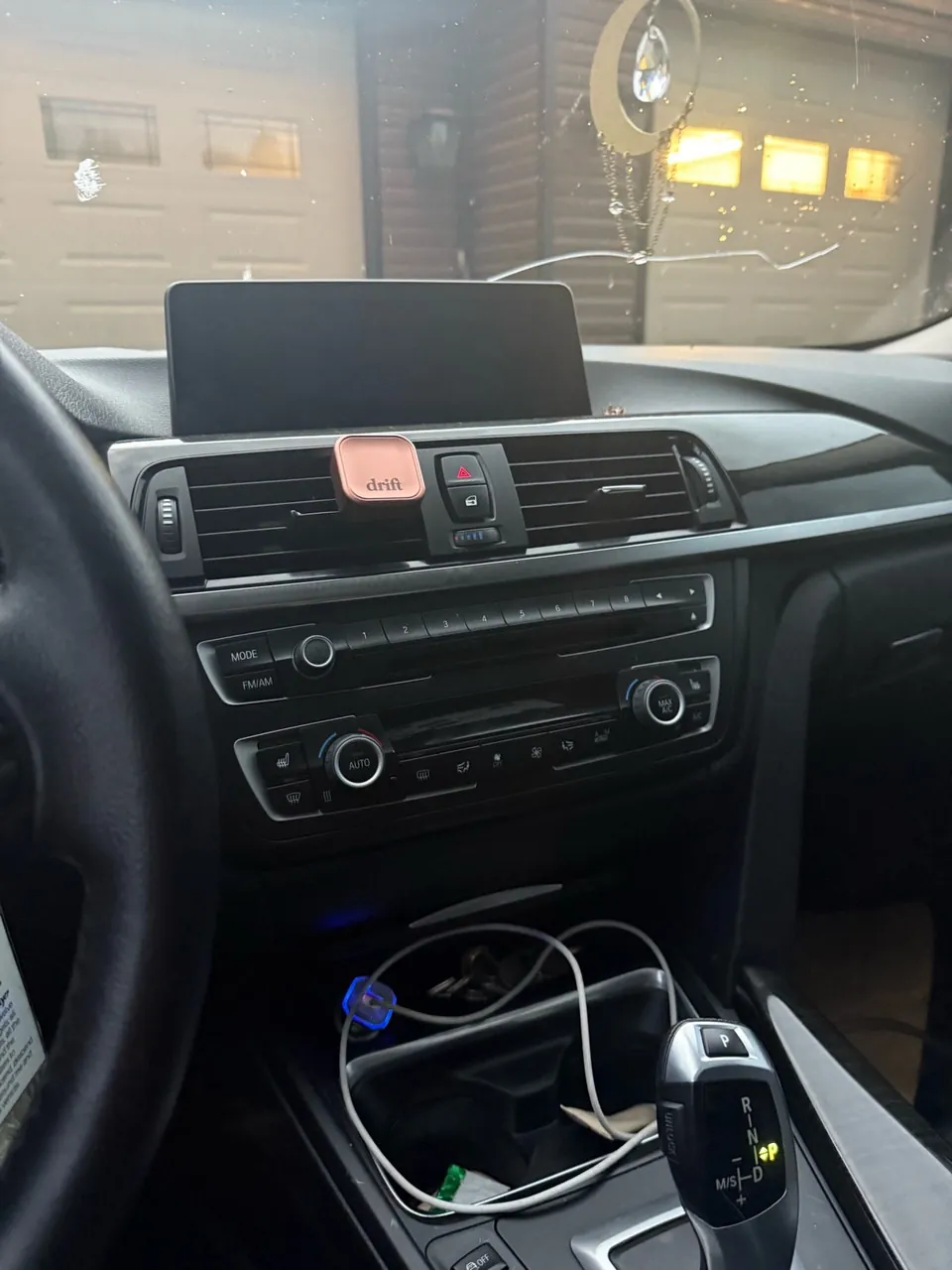 BMW 320I 2013 photo 3