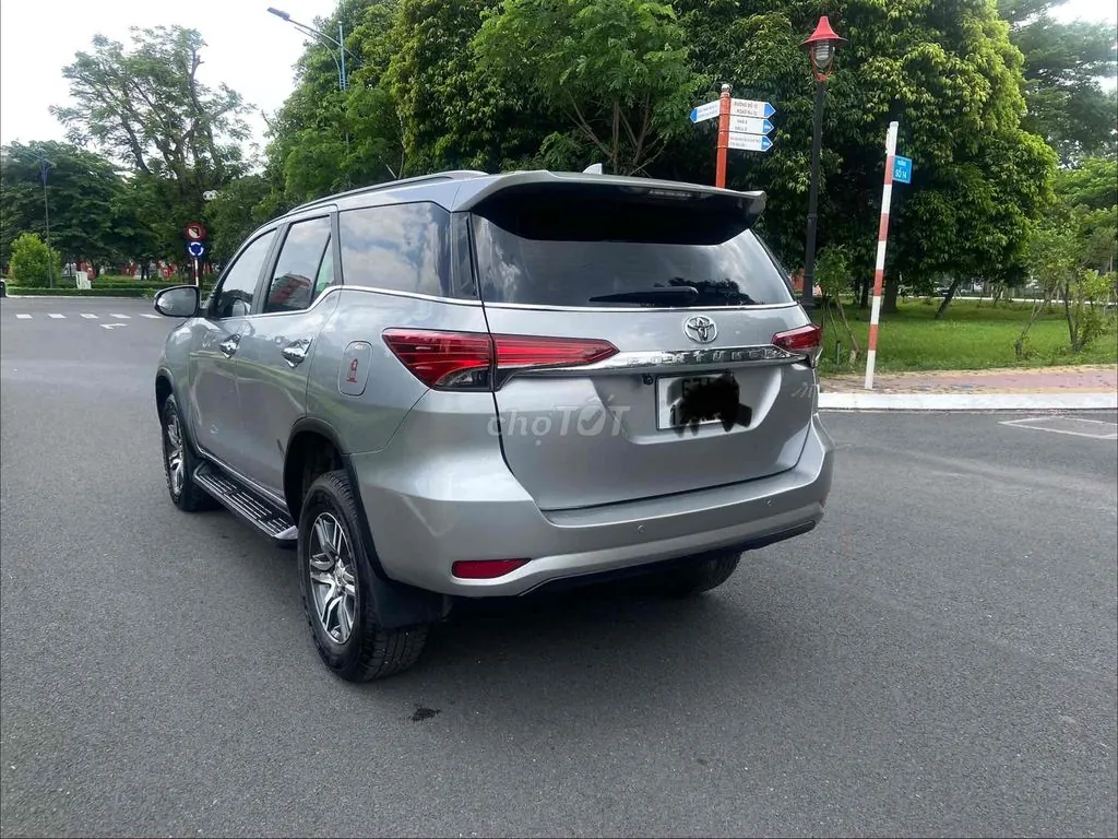Toyota Fortuner 2018 photo 5