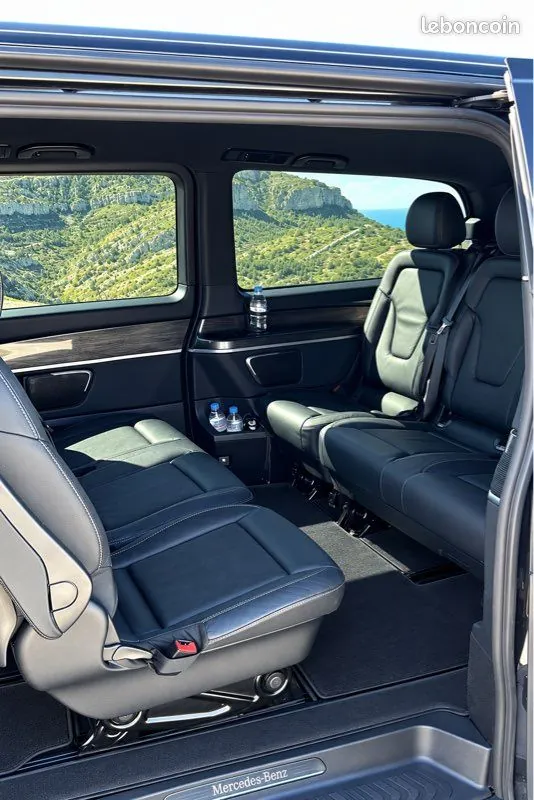 Mercedes-Benz V 2022 photo 2