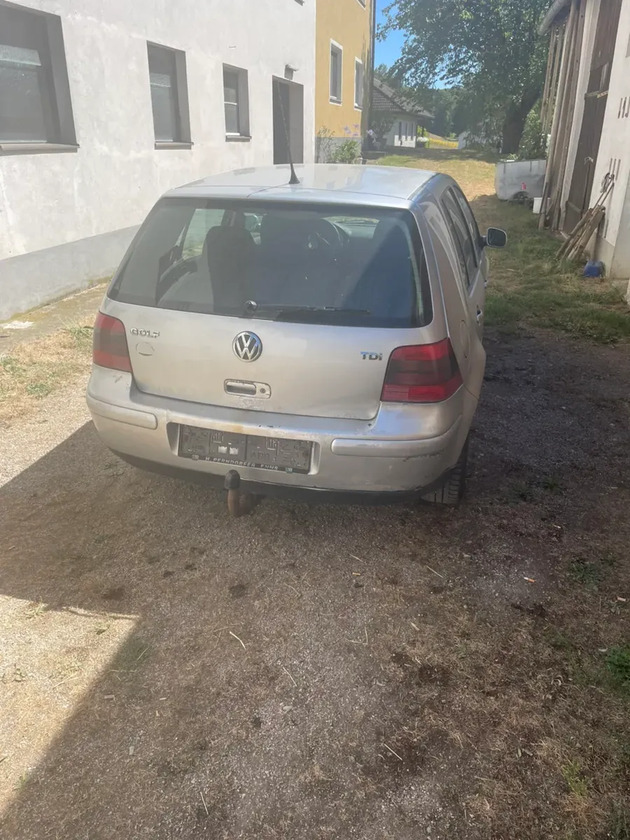 Volkswagen Golf 2002 photo 3
