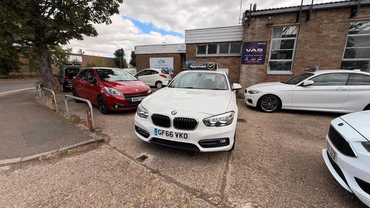 BMW 1 Series 2016 photo 3