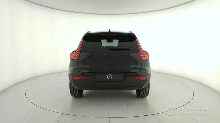 Volvo Xc40 photo 4