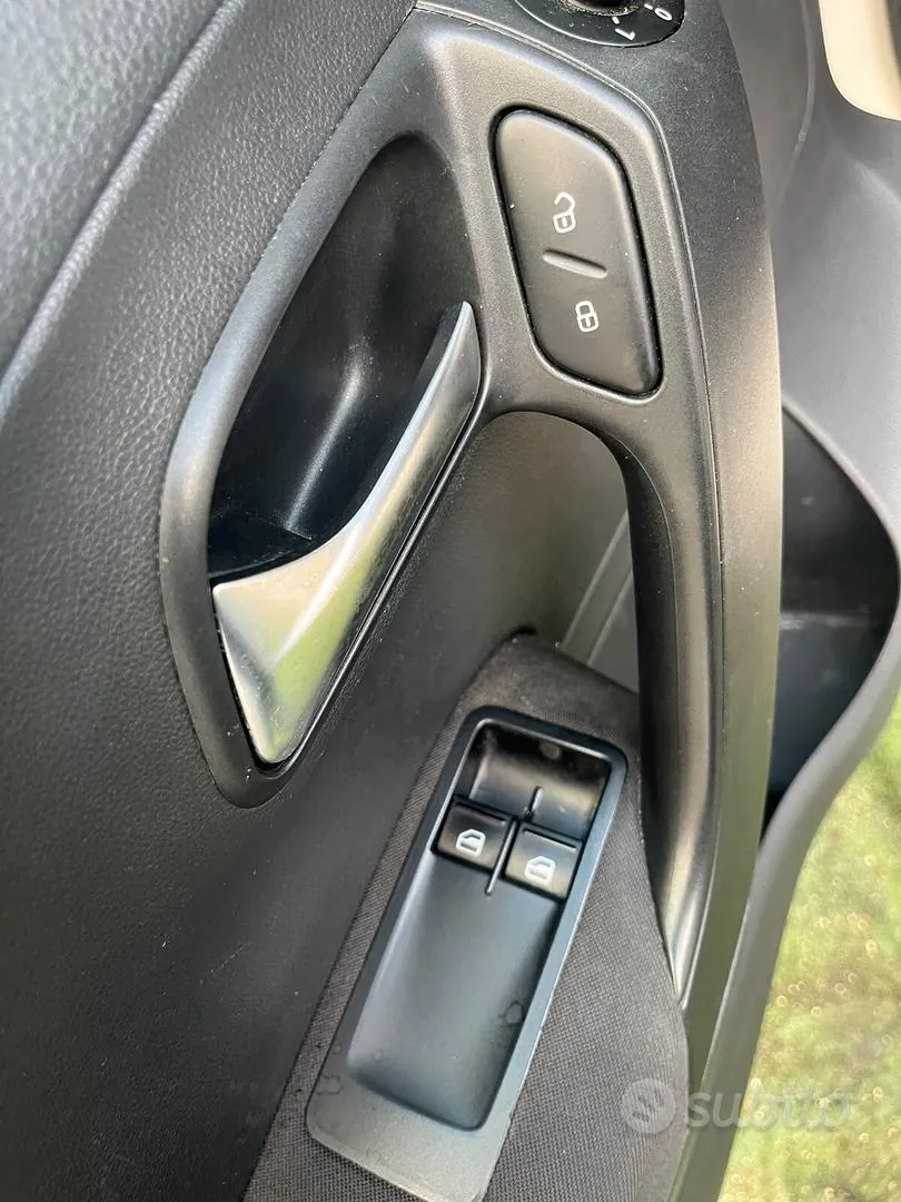 Volkswagen Polo 2014 photo 5