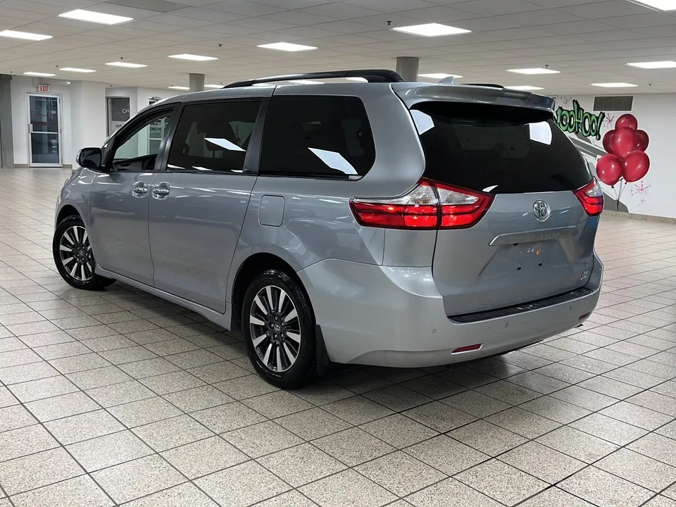 Toyota Sienna 2018 photo 4