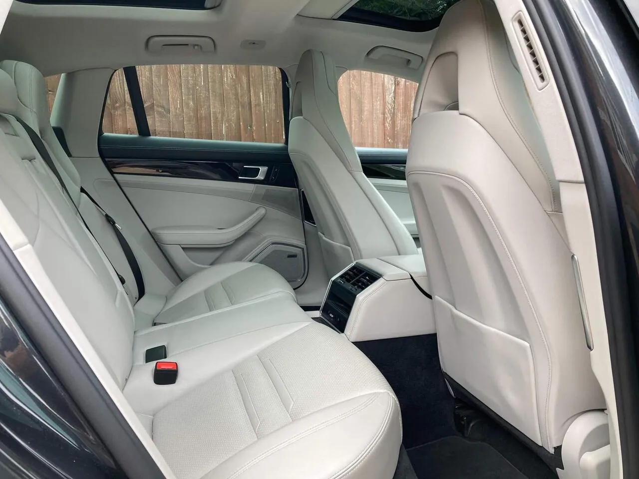 Porsche Panamera 2018 photo 5