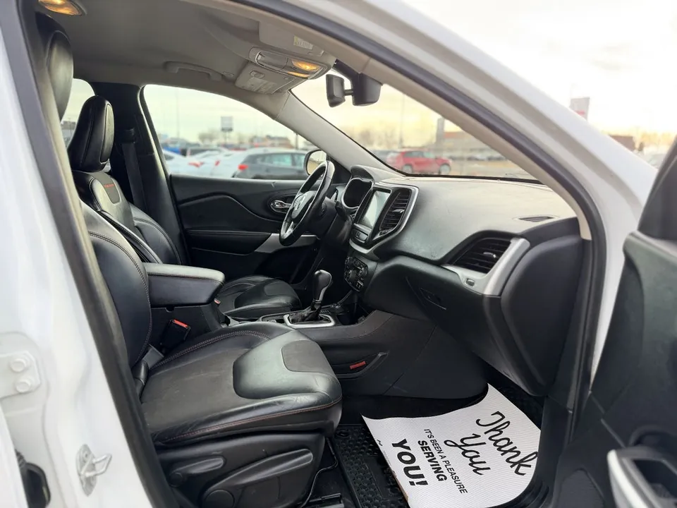 Jeep Cherokee 2018 photo 2