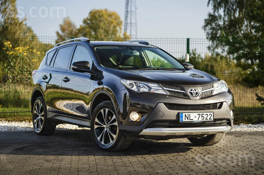 Toyota Rav 4 2015 photo 3
