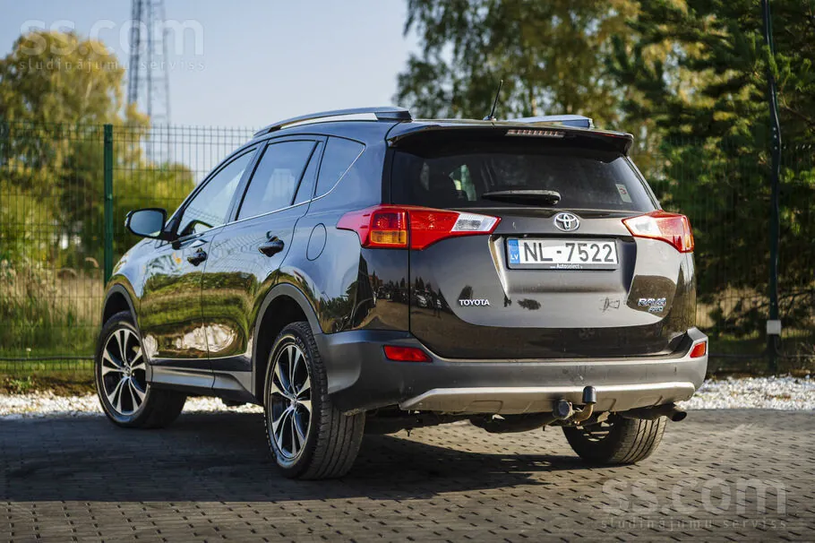 Toyota Rav 4 2015 photo 4