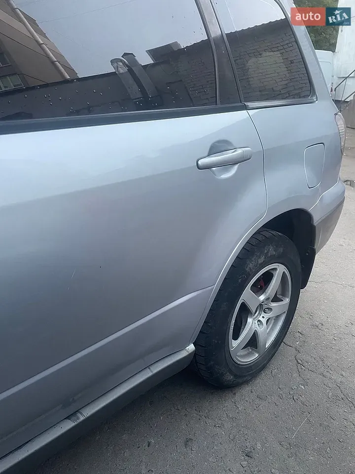 Mitsubishi Outlander 2003 photo 5