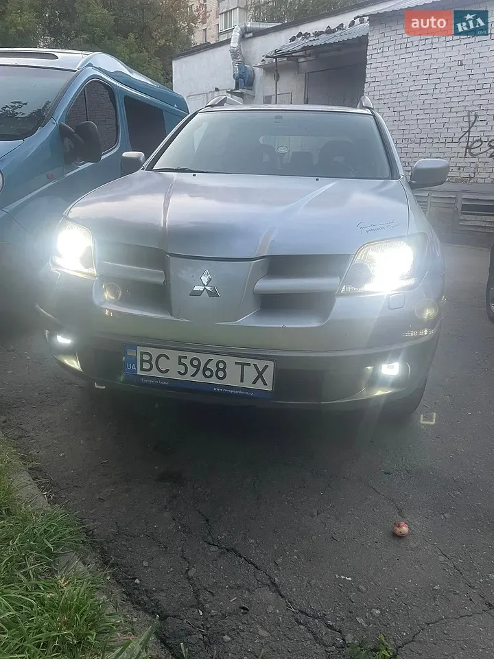 Mitsubishi Outlander