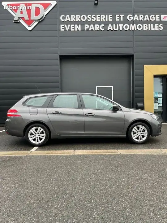 Peugeot 308 2021 photo 3