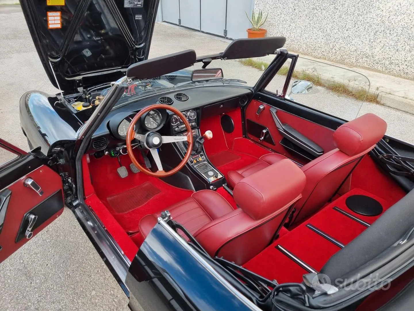 Alfa Romeo Spider 1981 photo 2