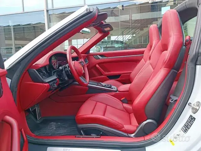 Porsche 911 2024 photo 5