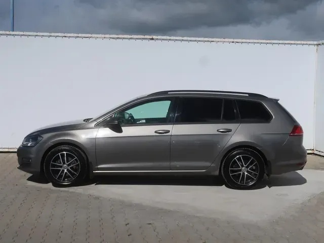 Volkswagen Golf Variant 2014 photo 2