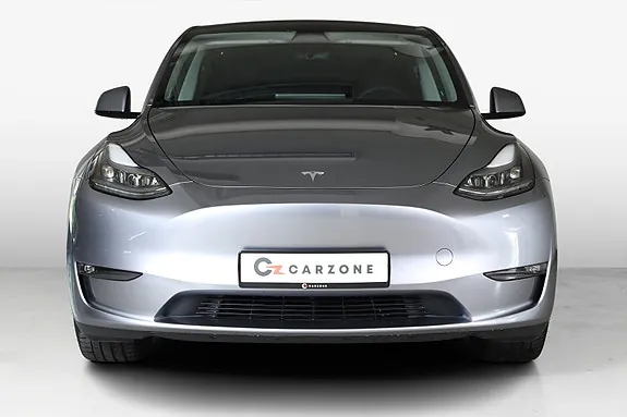 Tesla Model Y 2023 photo 2
